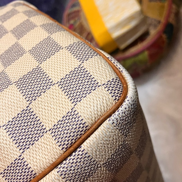 Beautiful Authentic Louis Vuitton Speedy 30 Damier GUC USA 2011 - Picture 7 of 17